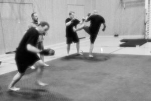 Basistechniken im Combat Fitness